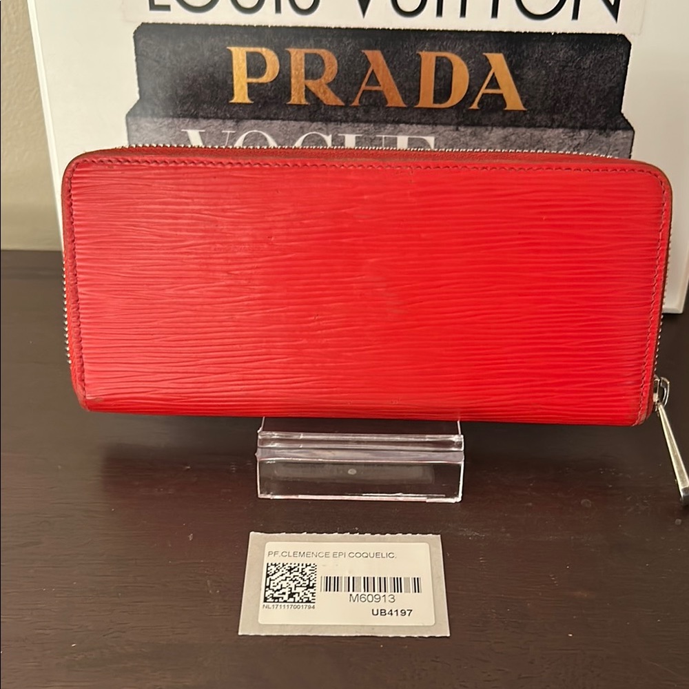 2017 Louis Vuitton Epi Clemence Wallet.